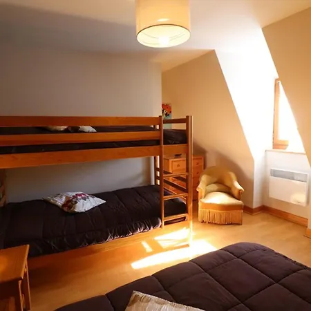 Maison De Caractere Avec Jardin Clos & Cheminee, Proche Des Volcans D'auvergne Et Stations De - Fr-1-742-11 Holiday home *